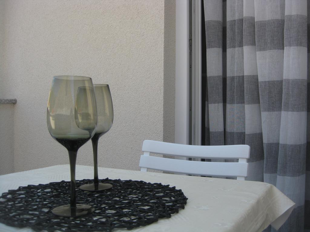 Apartman Jurica Komiza Bagian luar foto