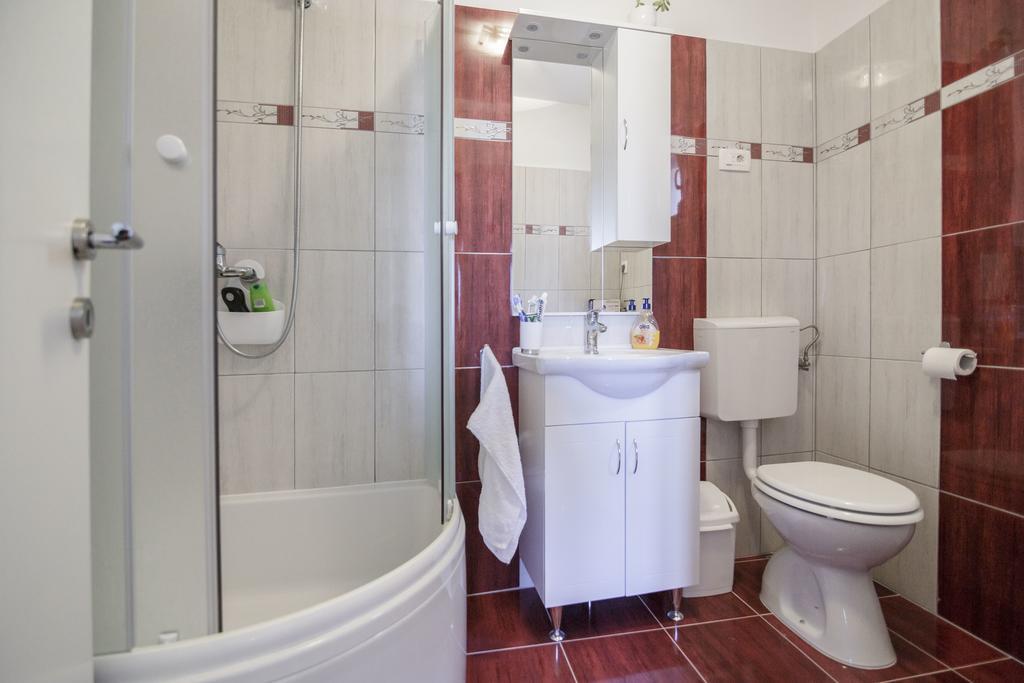 Apartman Jurica Komiza Bagian luar foto